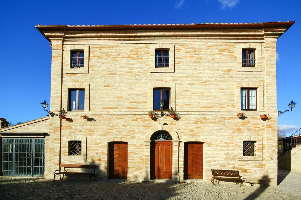 I Sassi Di San Giuseppe Hostal Montegiorgio Exterior foto