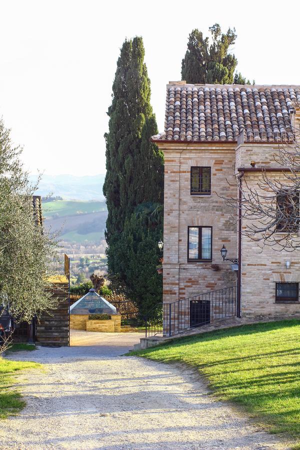 I Sassi Di San Giuseppe Hostal Montegiorgio Exterior foto